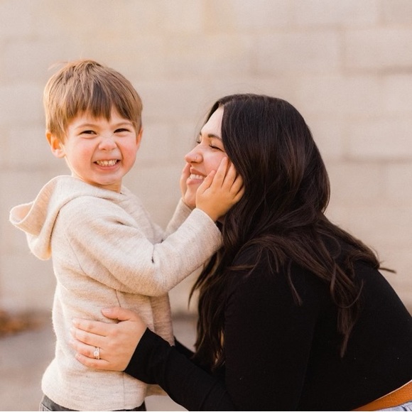 Meet your Posher, Sam - Picture 4 of 7